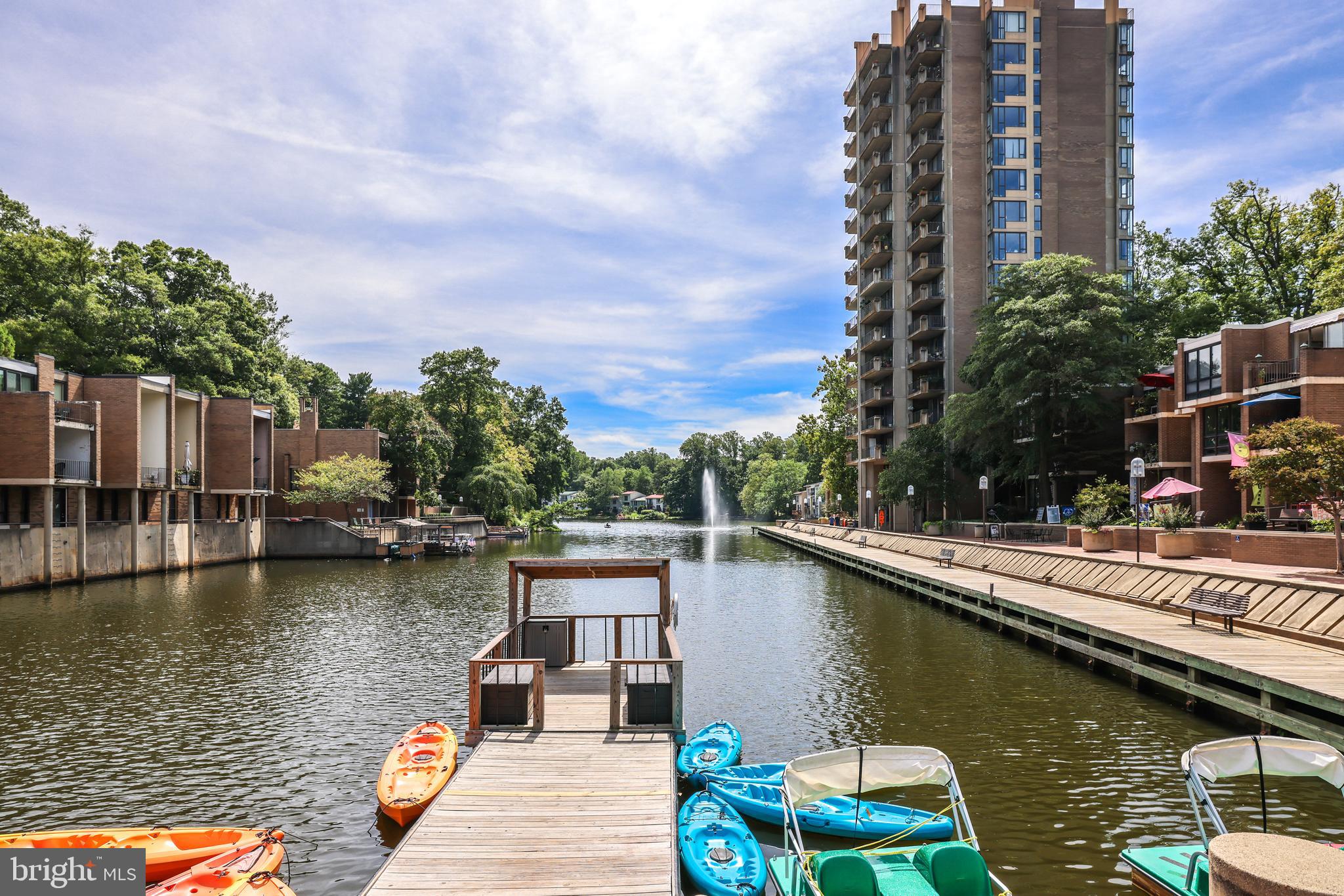 1570 Moorings Dr #2b