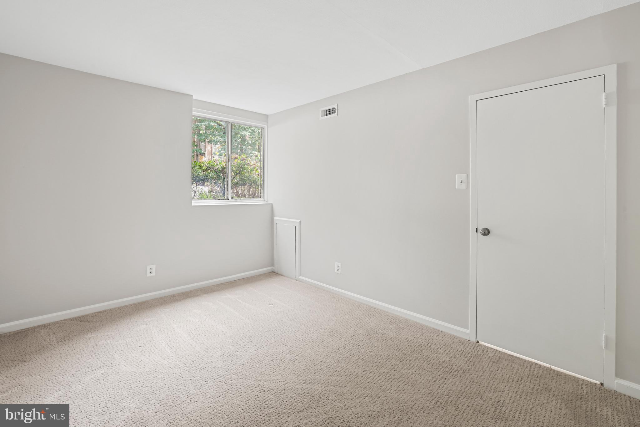 1570 Moorings Dr #2b