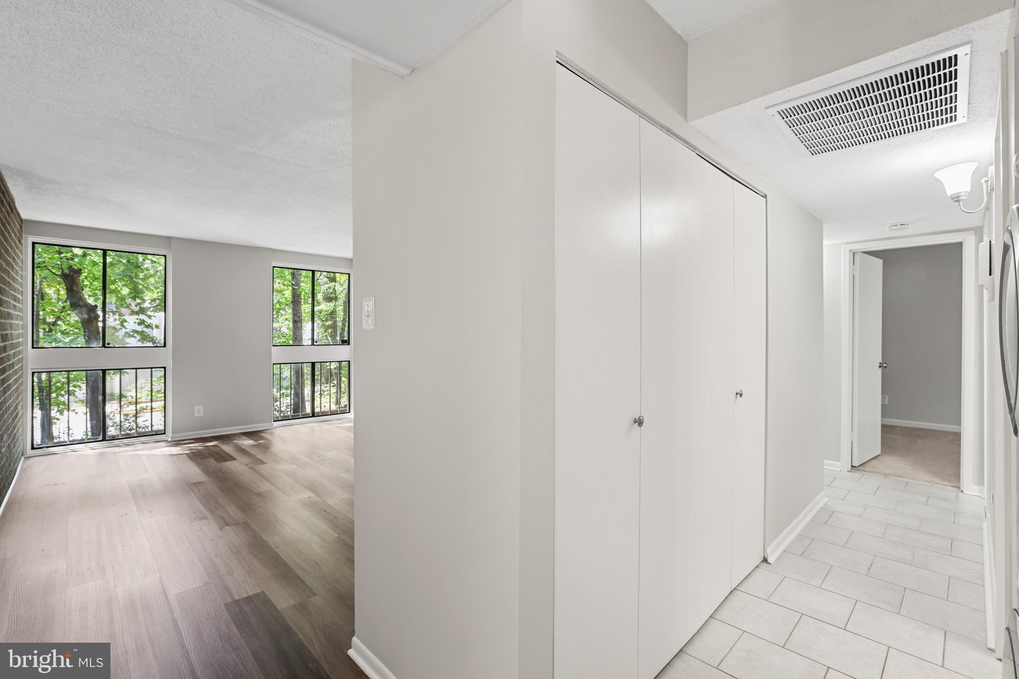 1570 Moorings Dr #2b