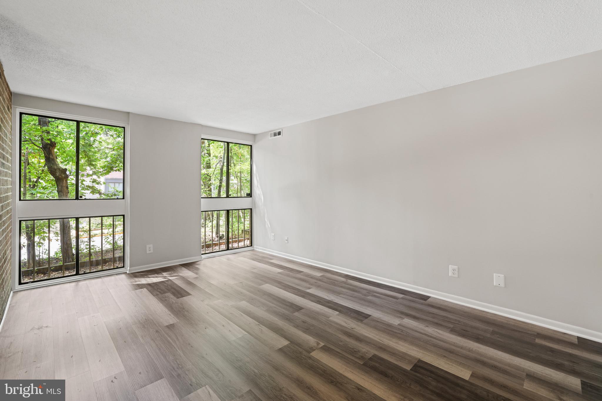 1570 Moorings Dr #2b