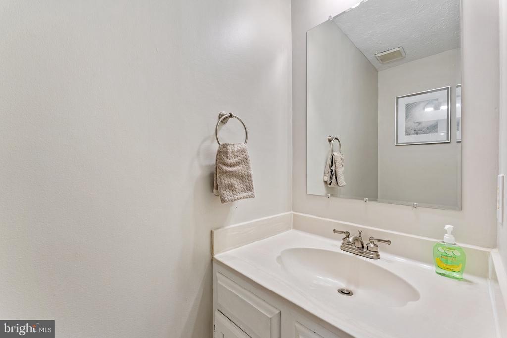 11017 Barton Hill Ct