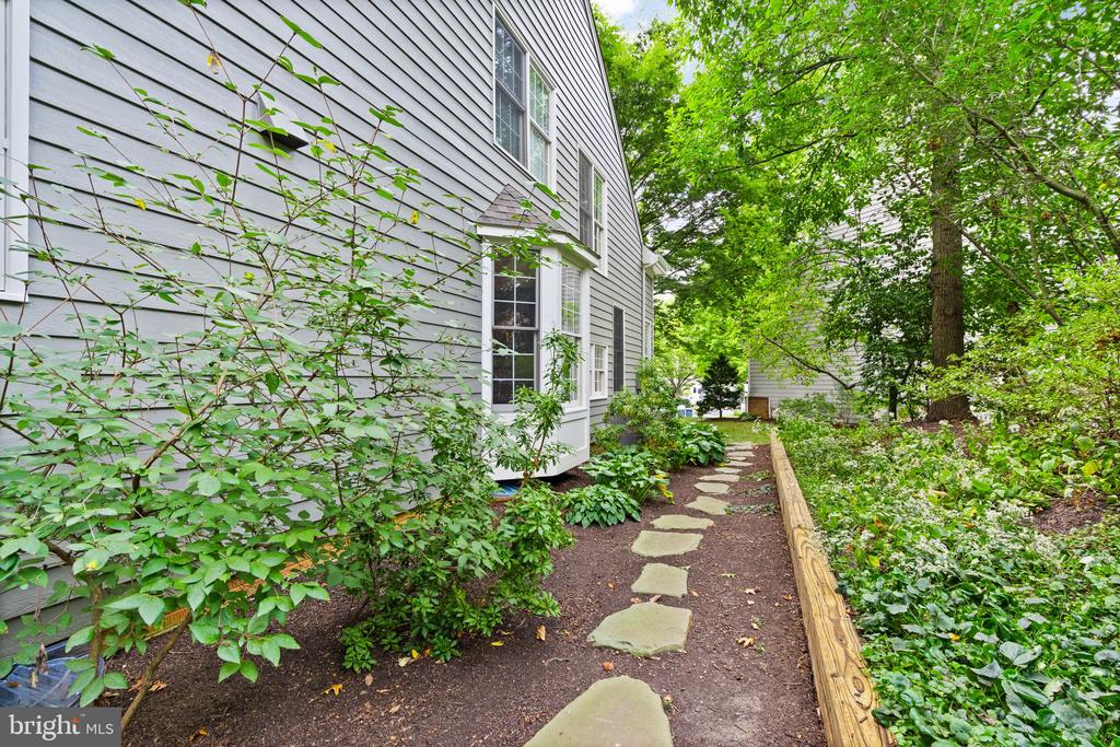 11426 Night Star Way