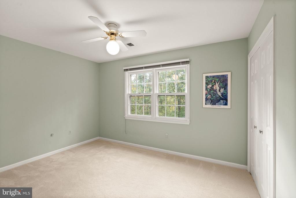 10707 Midsummer Dr