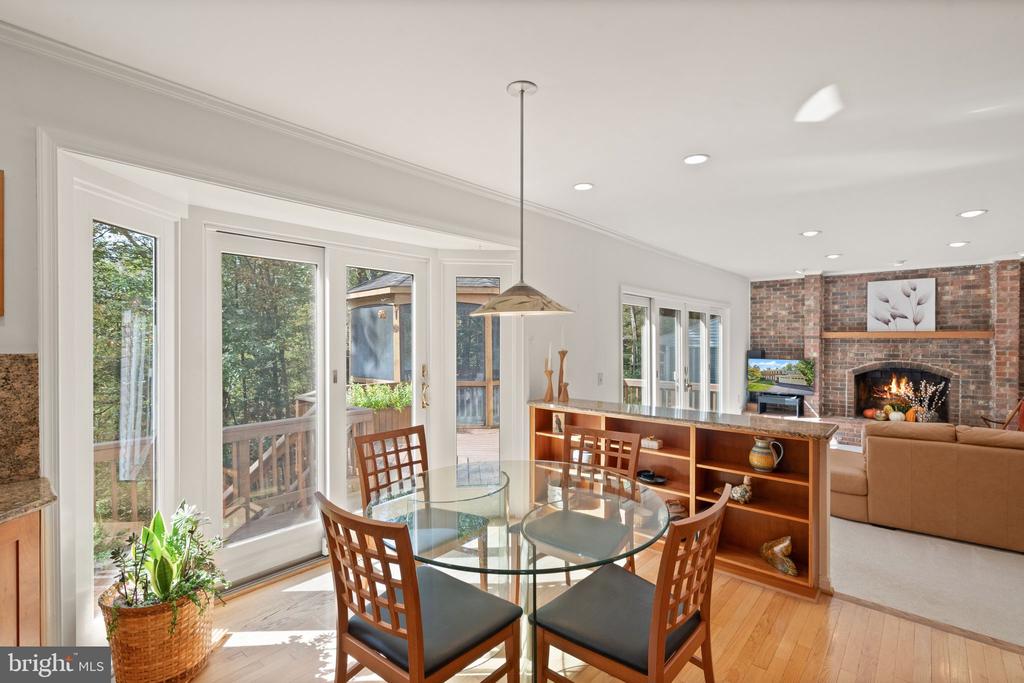 10707 Midsummer Dr
