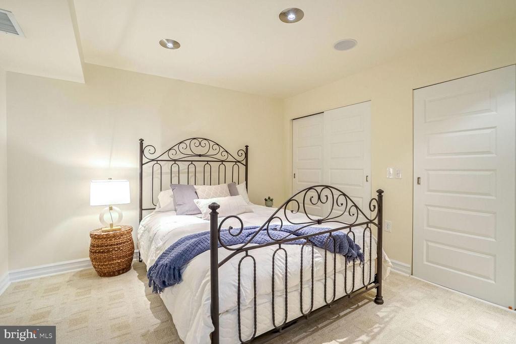 2459 Arctic Fox Way
