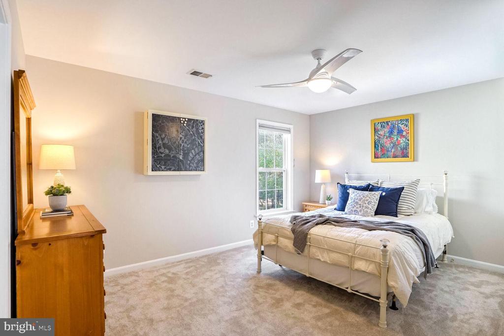 2459 Arctic Fox Way
