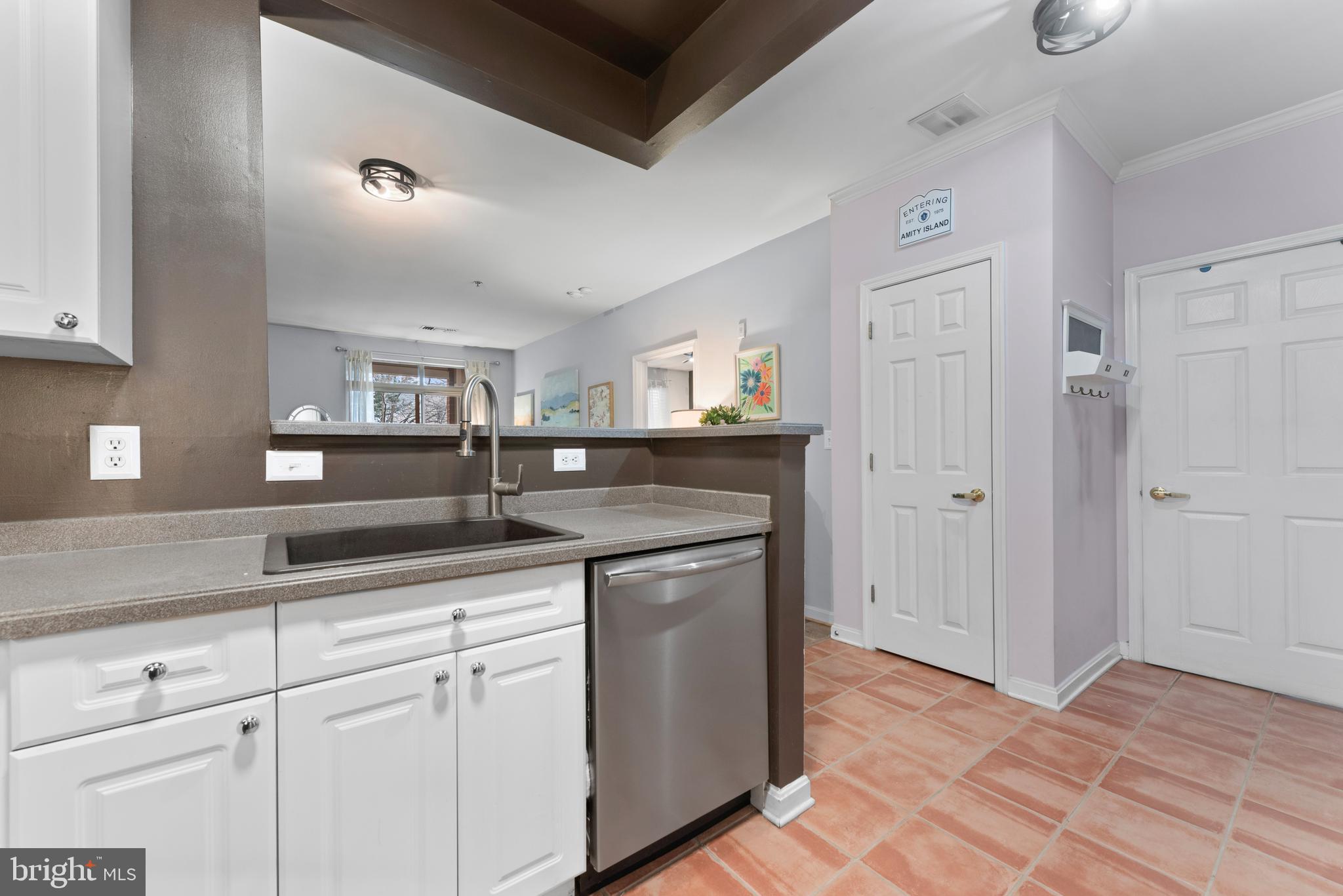 1855 Stratford Park Pl #216