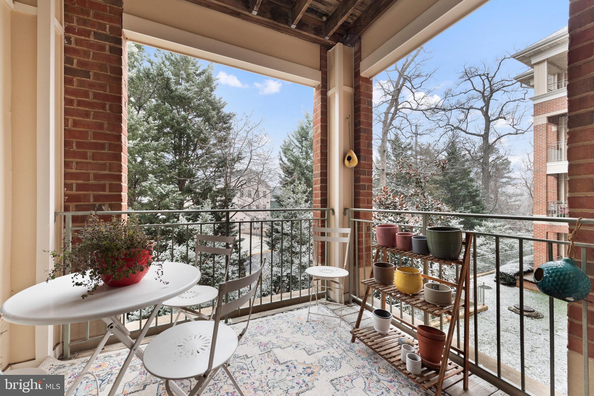 1855 Stratford Park Pl #216