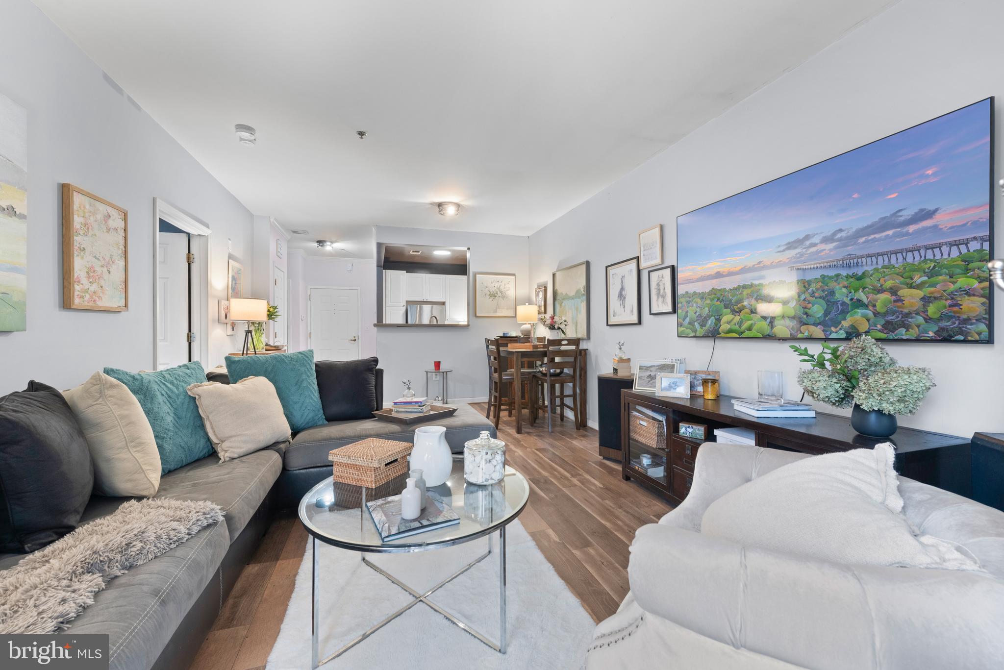 1855 Stratford Park Pl #216