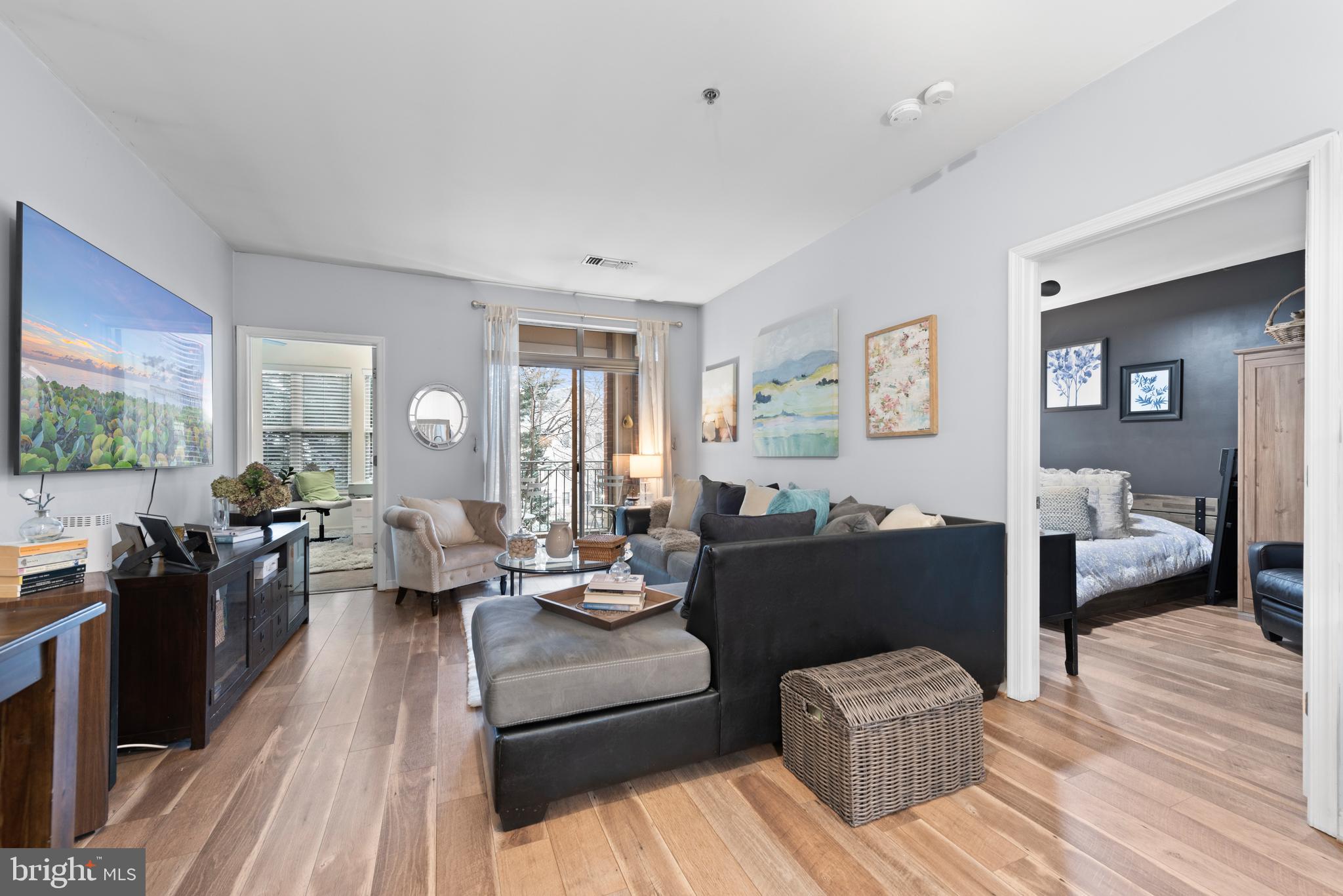 1855 Stratford Park Pl #216