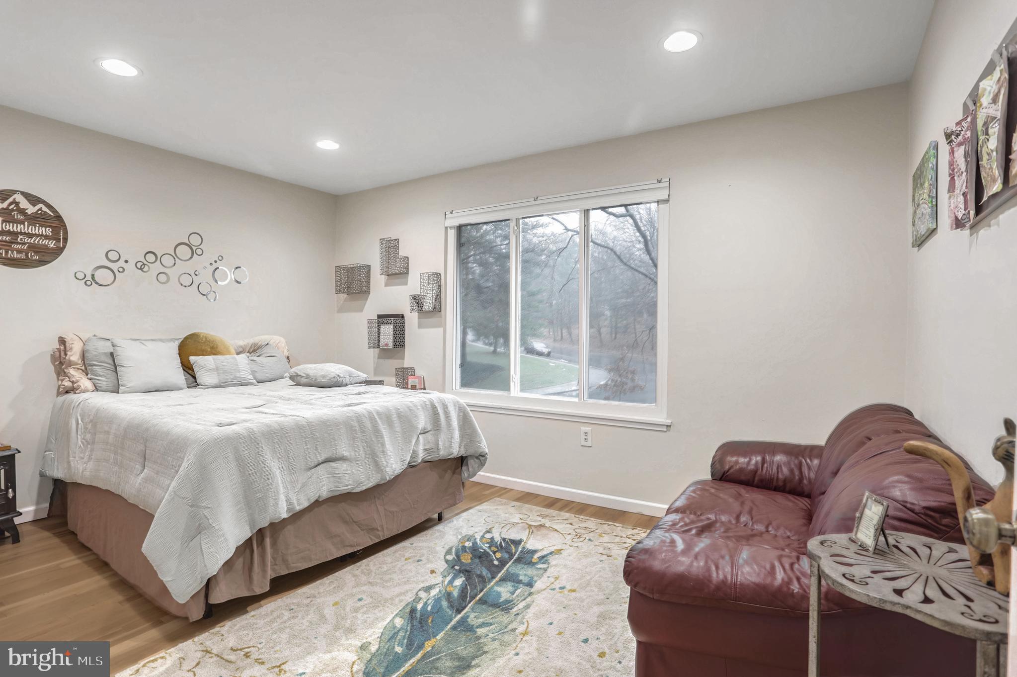 10914 Hunt Club Rd