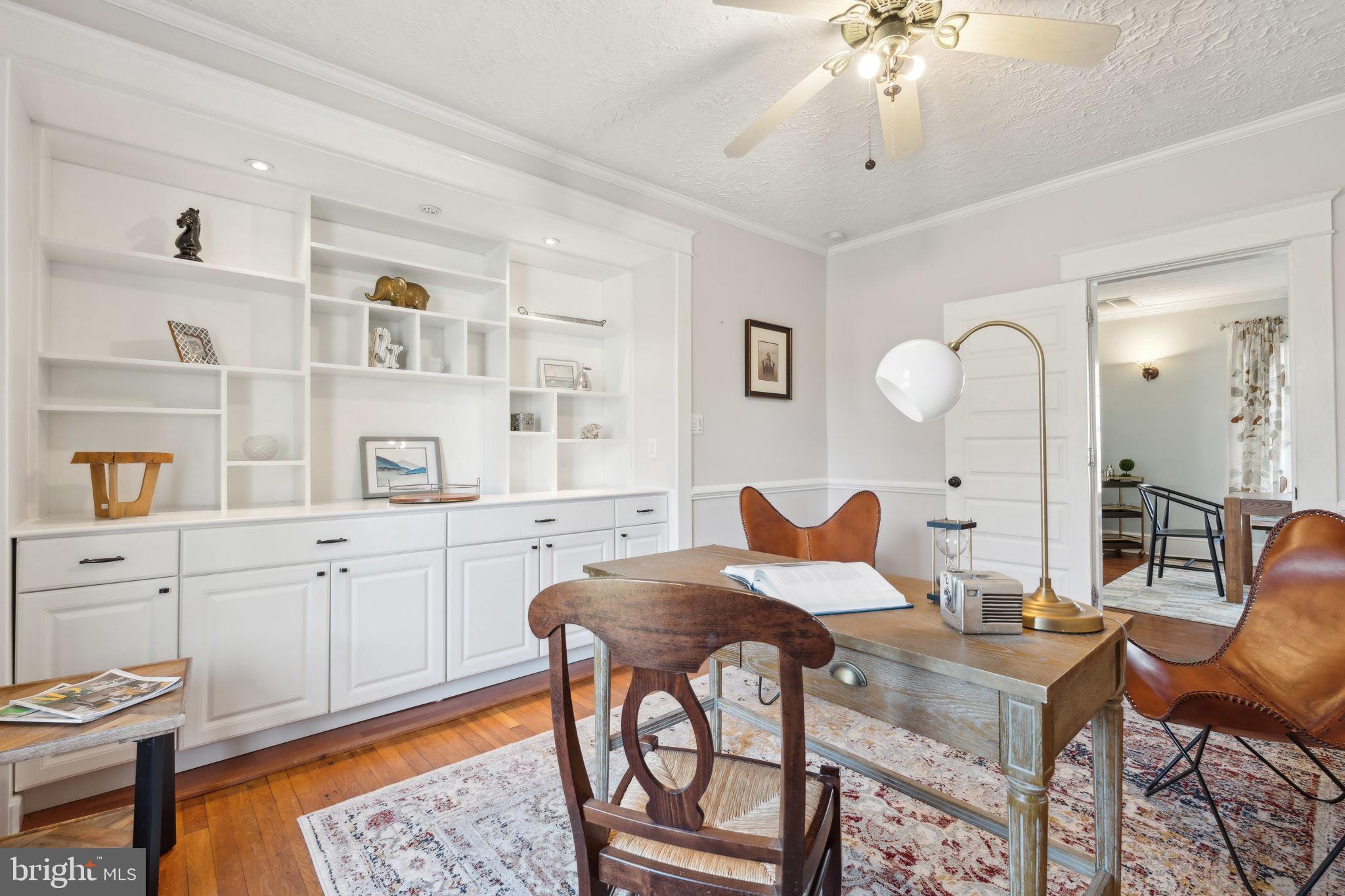 820 Locust St