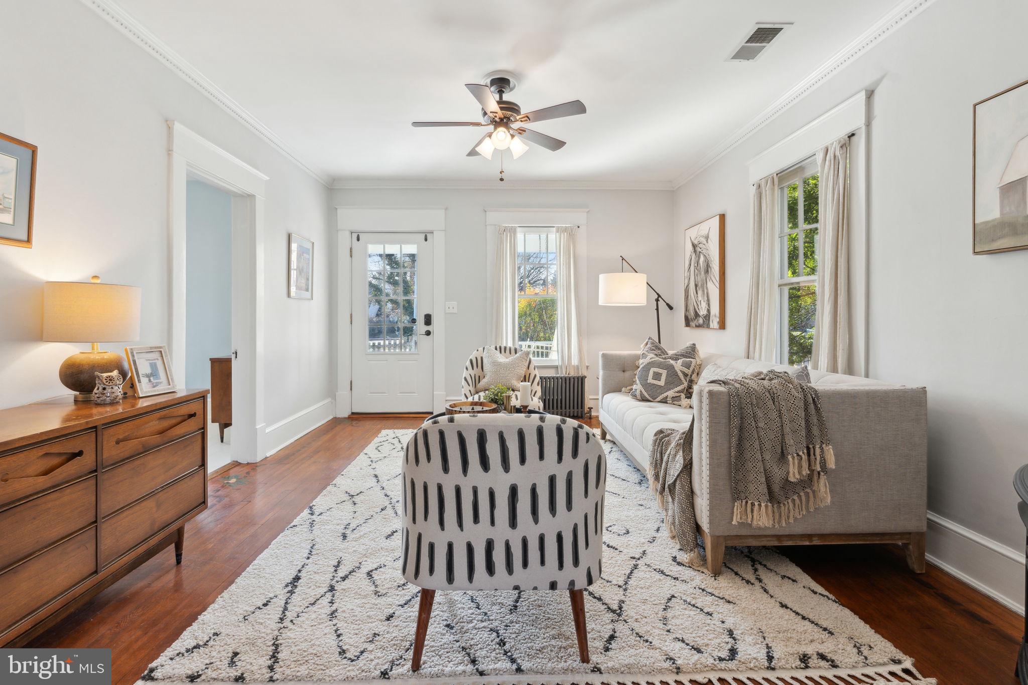 820 Locust St