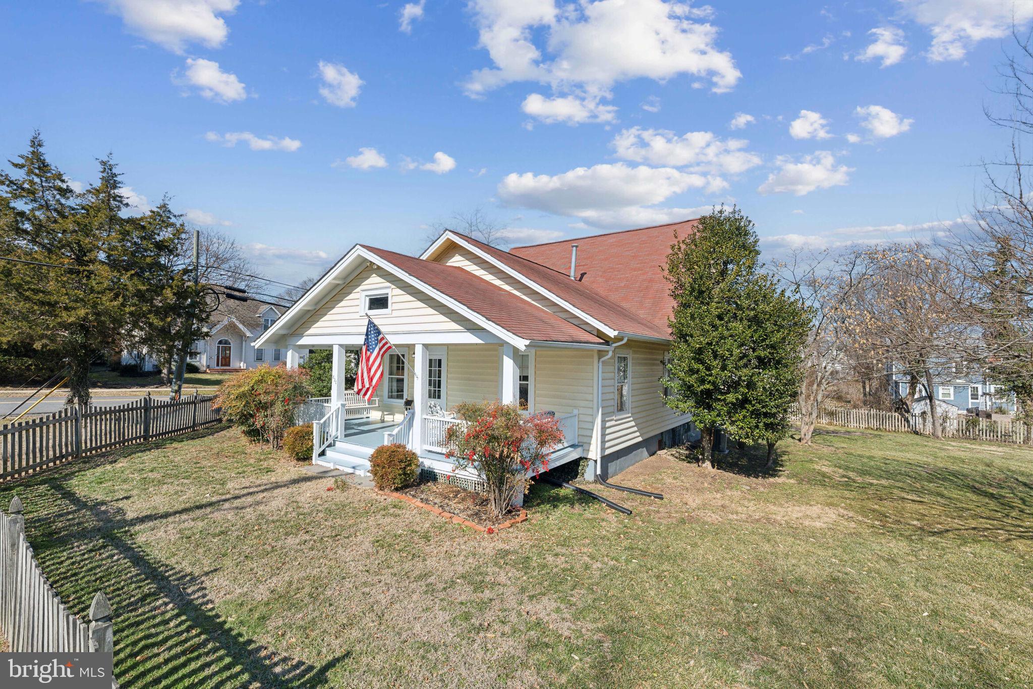 820 Locust St