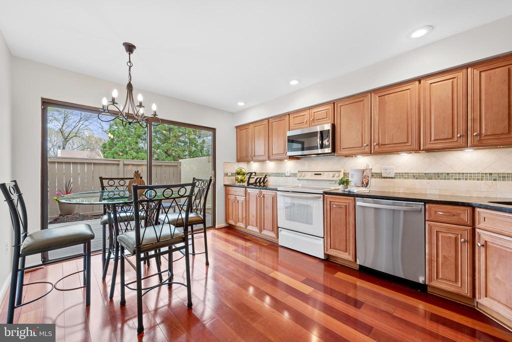 11711 Newbridge Ct