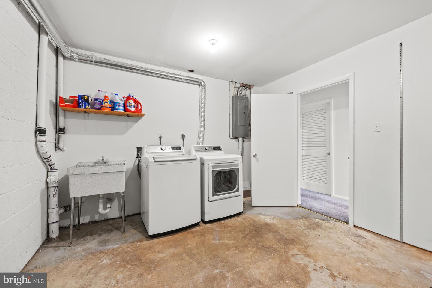 11711 Newbridge Ct