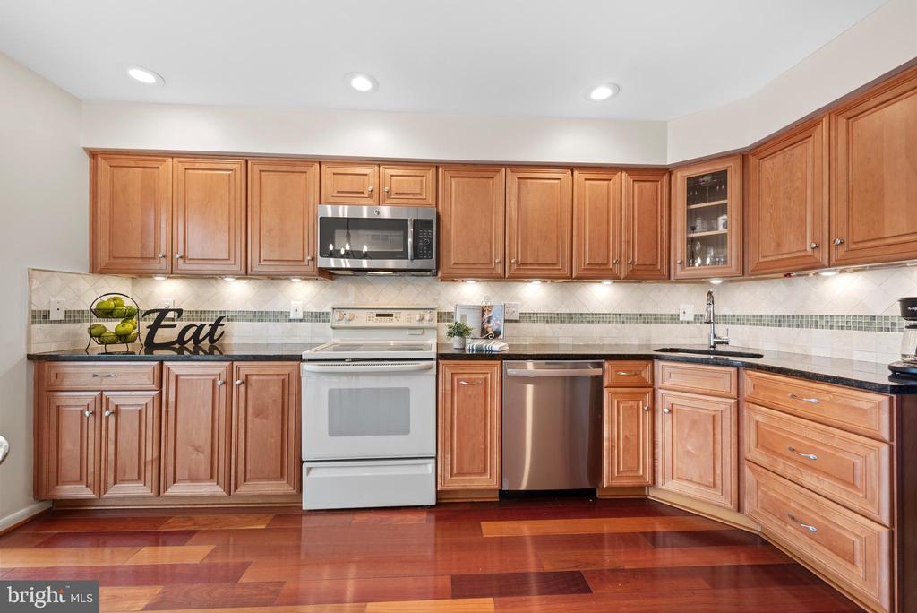 11711 Newbridge Ct