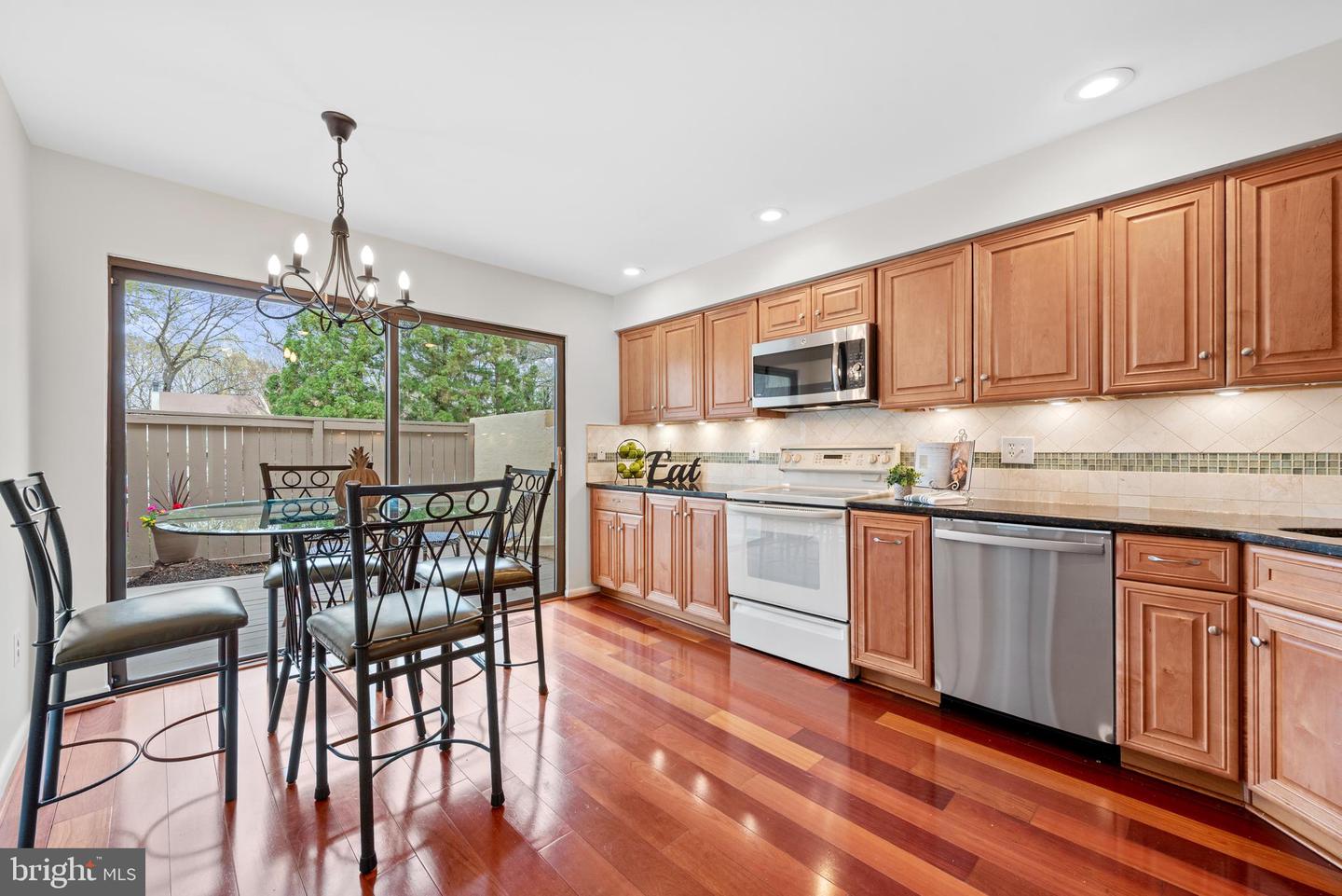 11711 Newbridge Ct