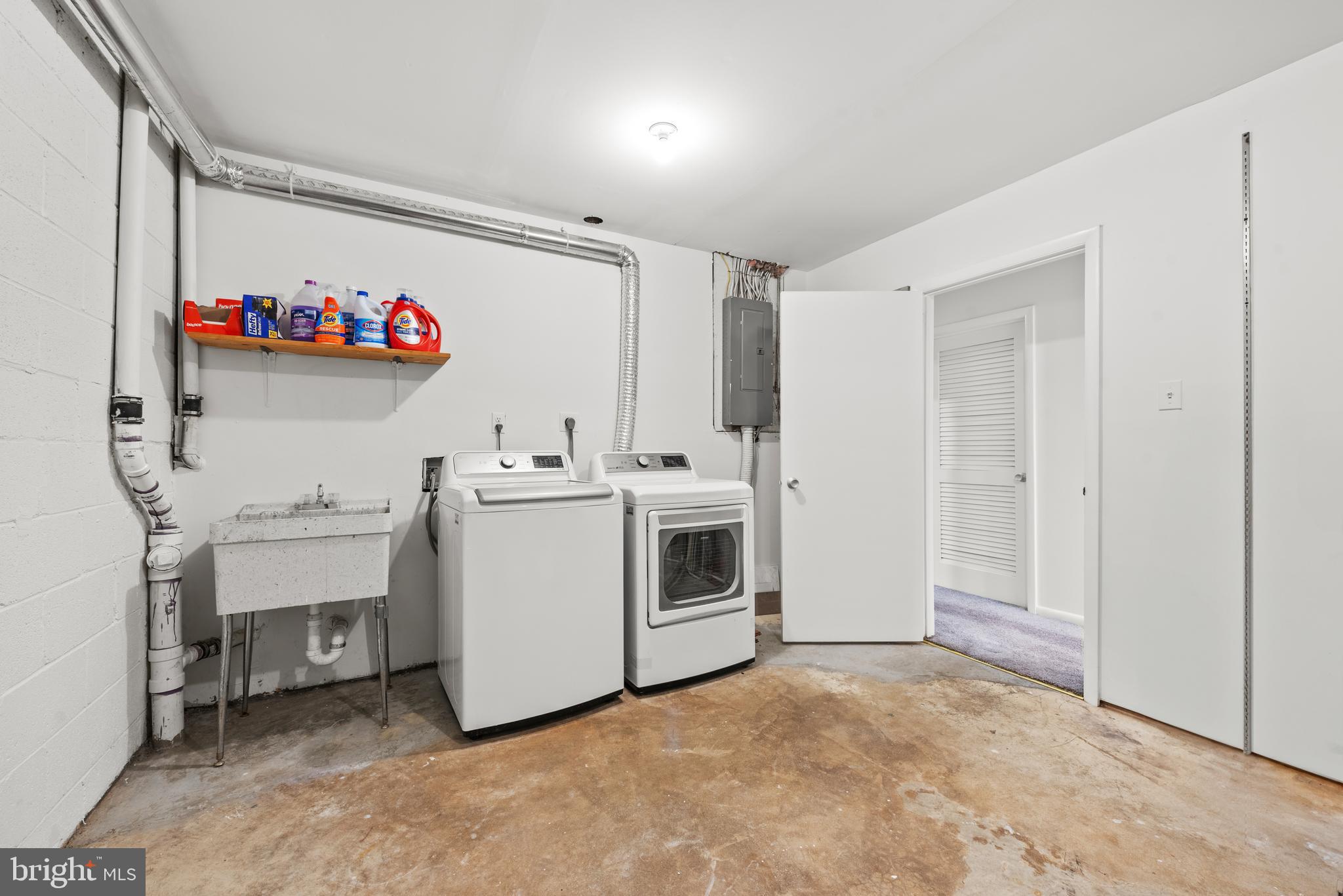 11711 Newbridge Ct