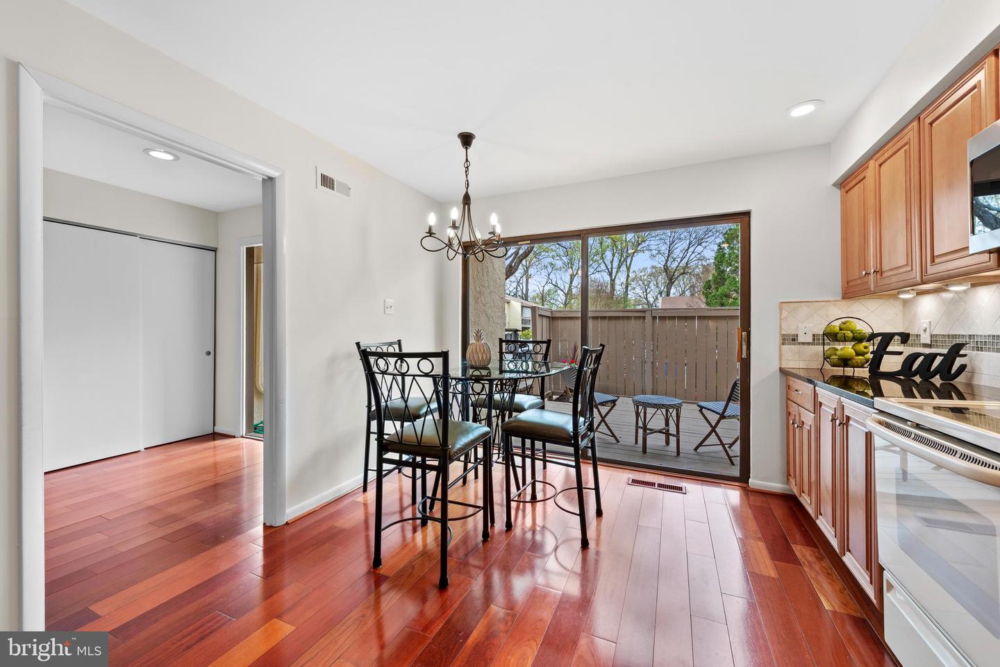 11711 Newbridge Ct
