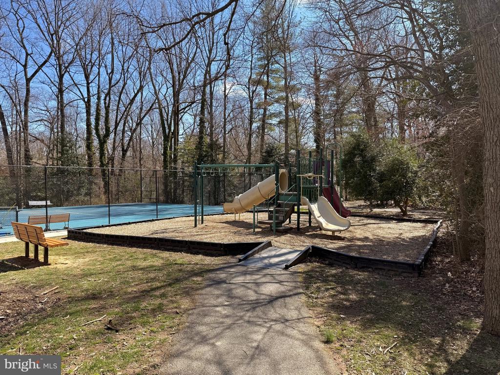 1546 Chatham Colony Ct