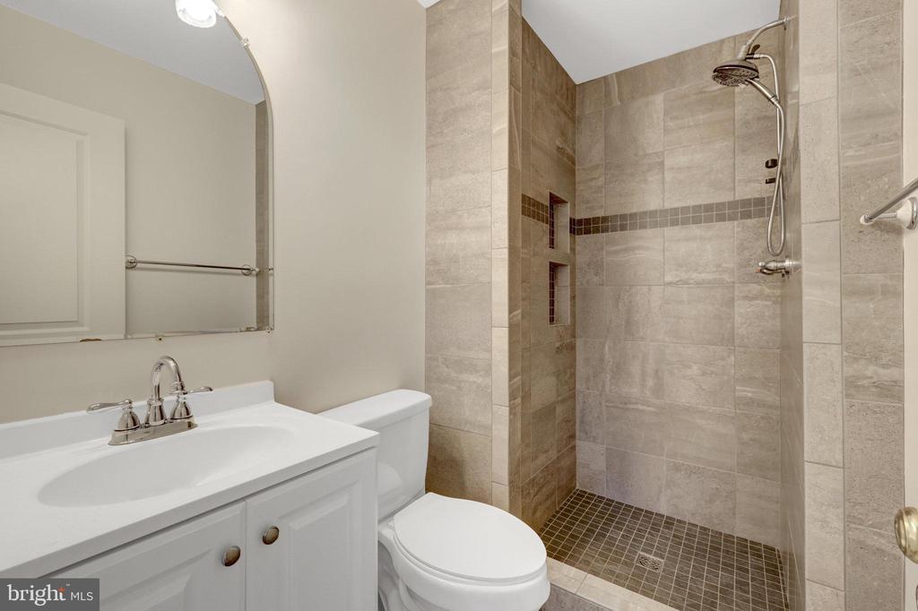 1546 Chatham Colony Ct