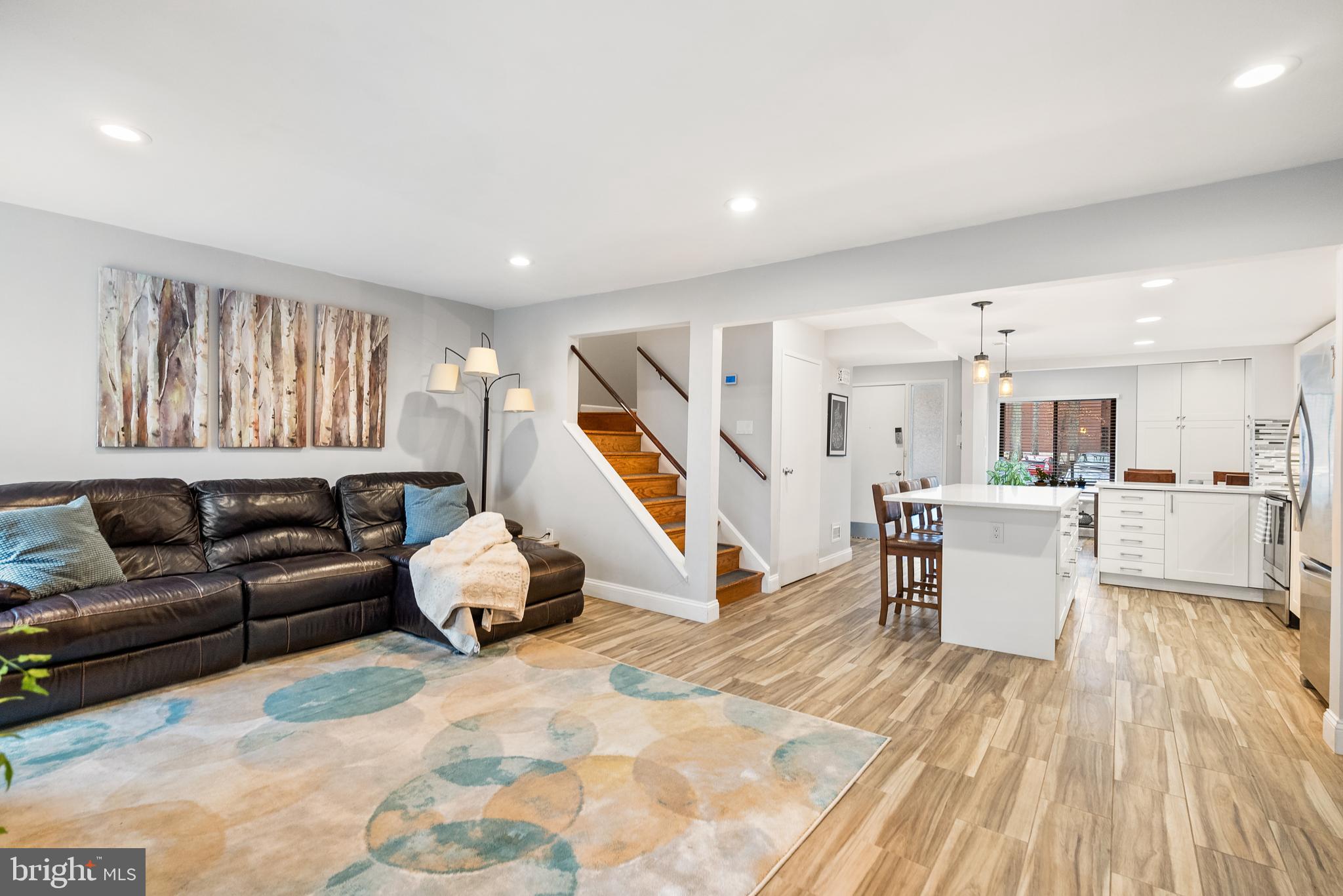 11512 HEARTHSTONE COURT