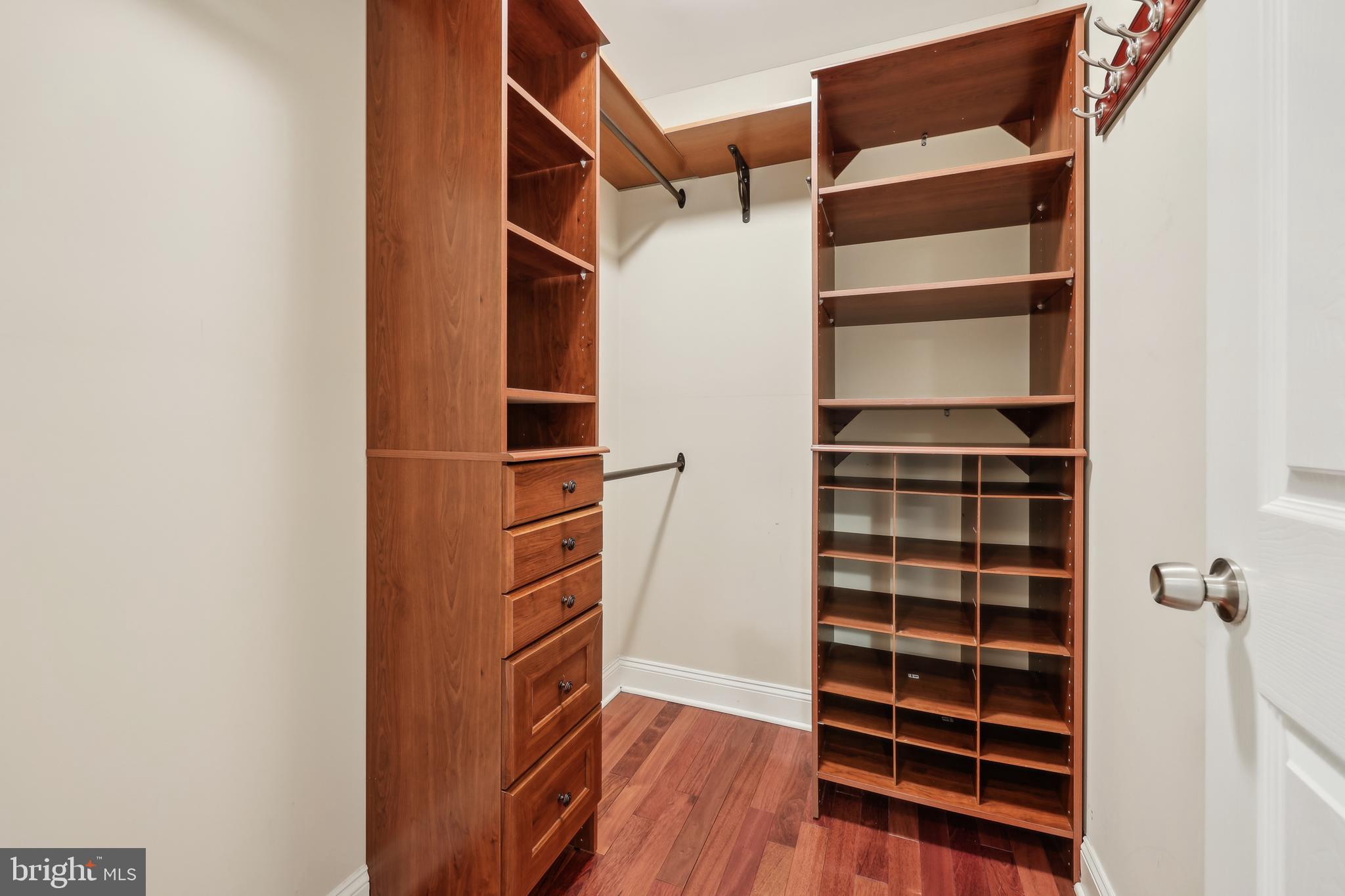 2912 OAKTON RIDGE CIRCLE