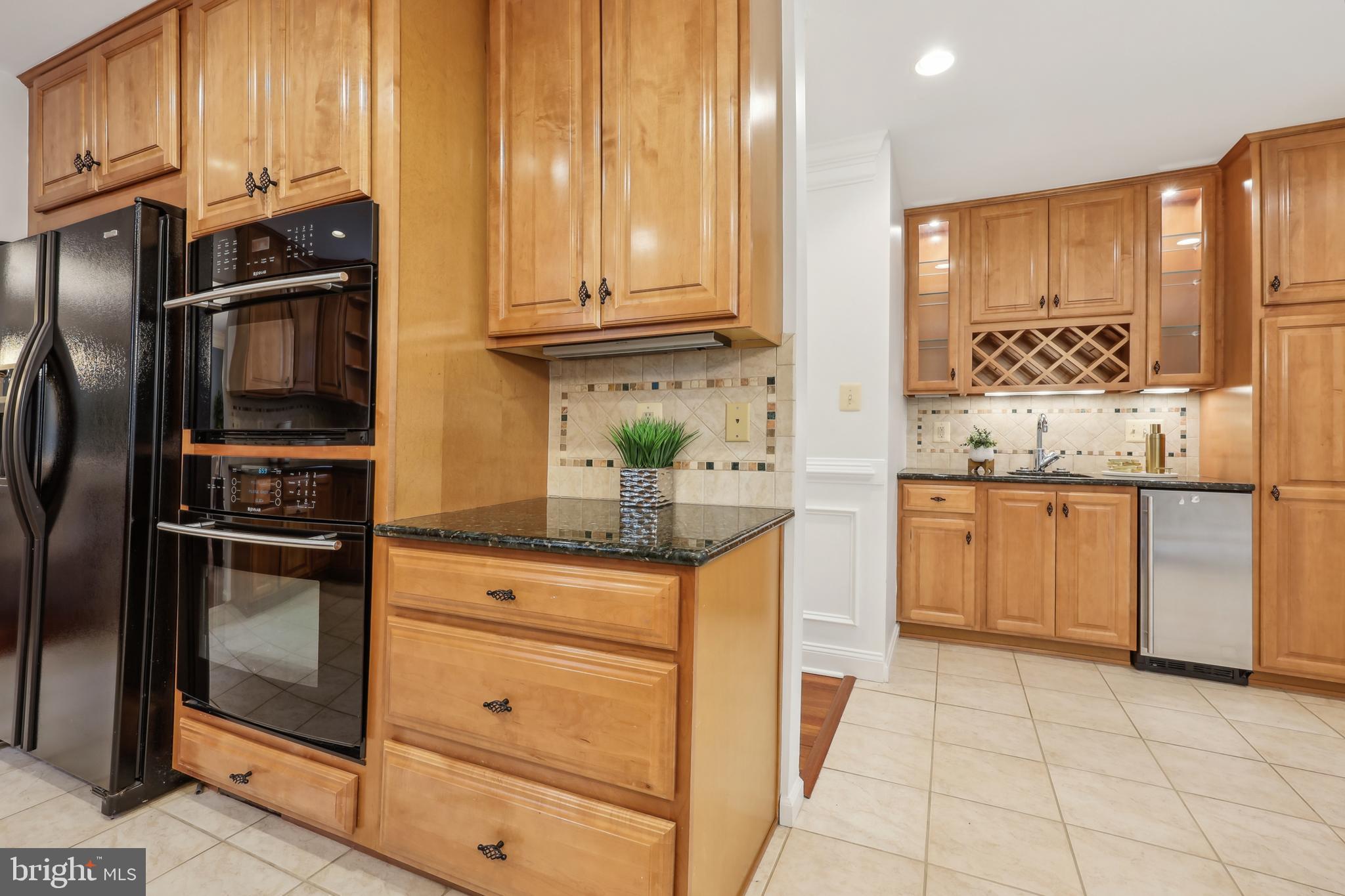 2912 OAKTON RIDGE CIRCLE