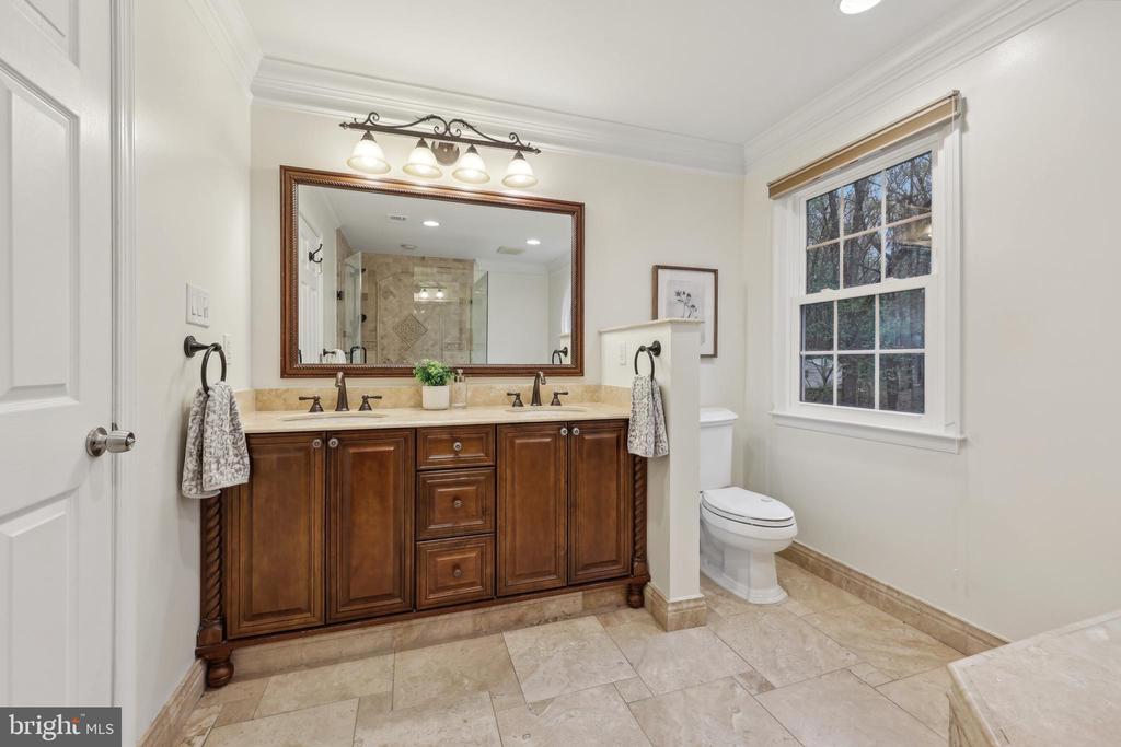 2912 OAKTON RIDGE CIRCLE