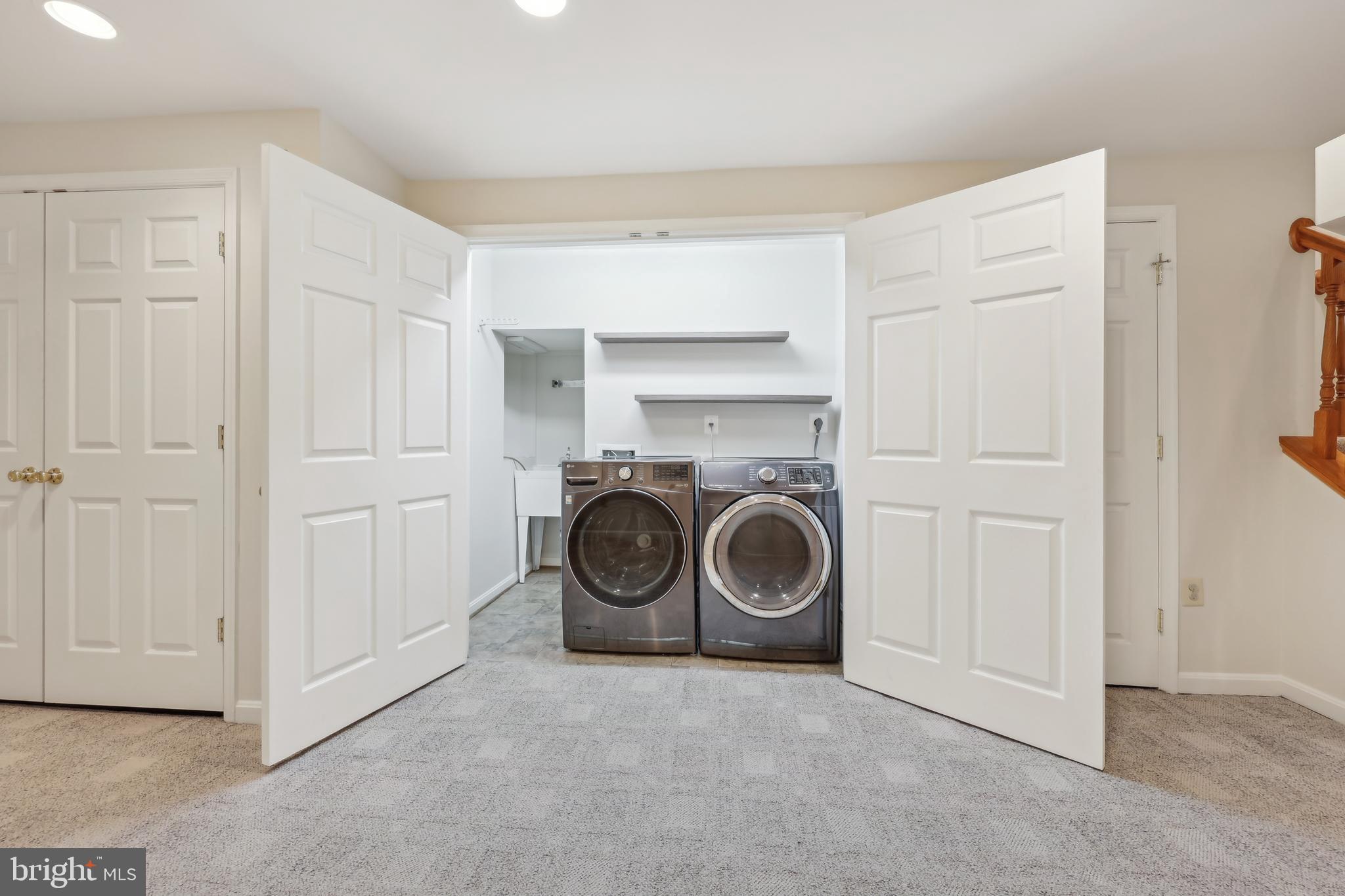 2912 OAKTON RIDGE CIRCLE