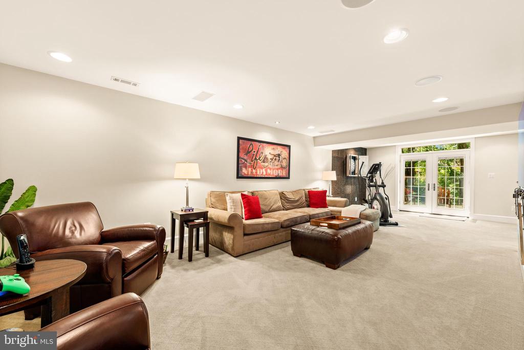 11909 WINSTEAD LANE