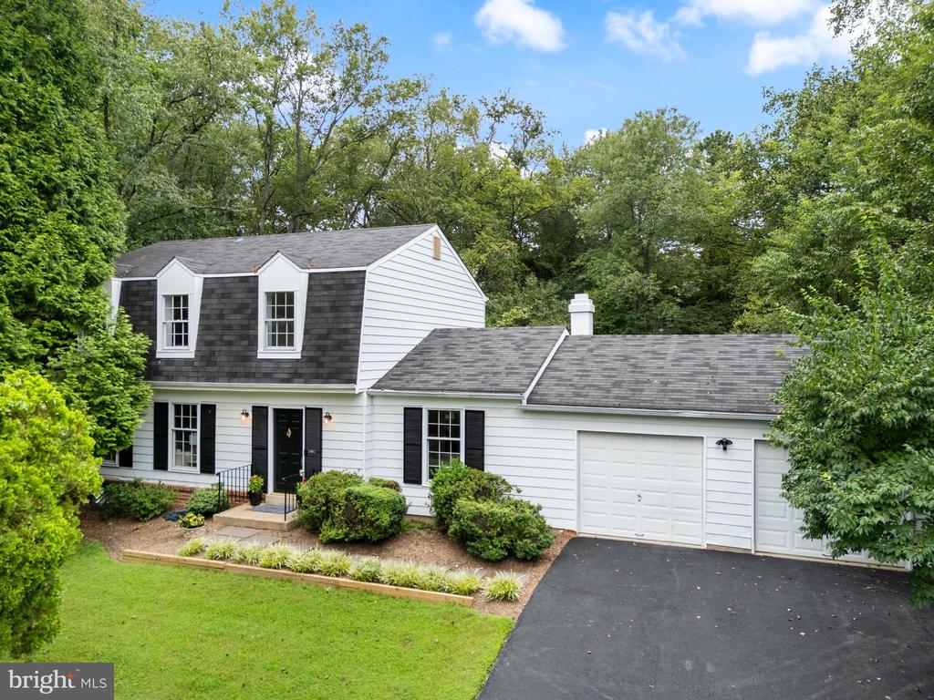 1802 CRANBERRY LANE