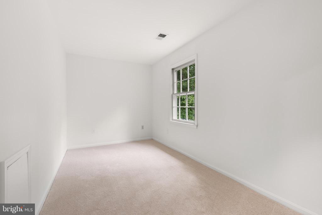 1802 CRANBERRY LANE