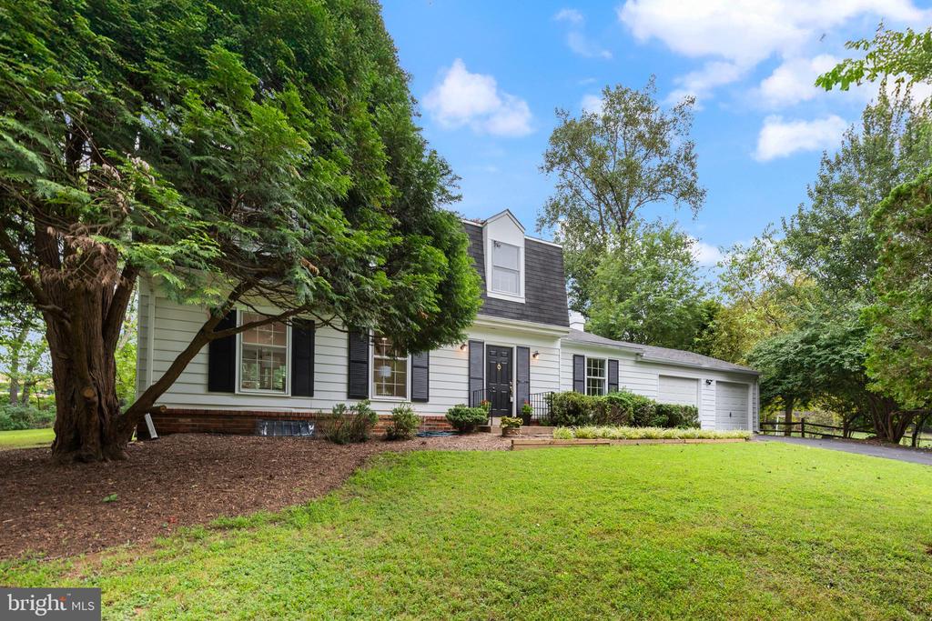 1802 CRANBERRY LANE