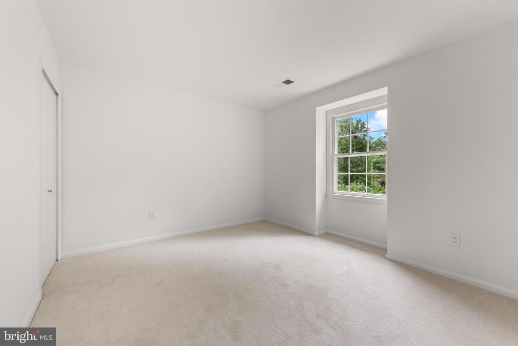 1802 CRANBERRY LANE