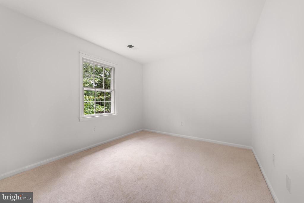 1802 CRANBERRY LANE