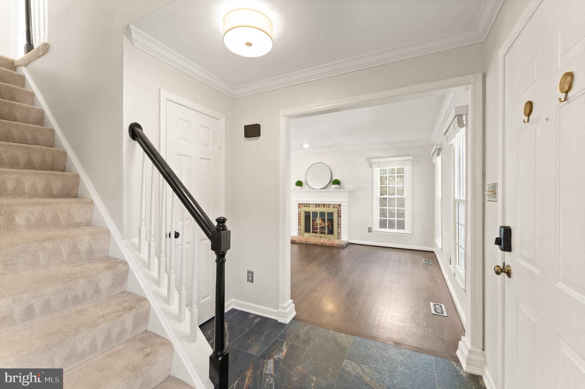 2082 COBBLESTONE LANE