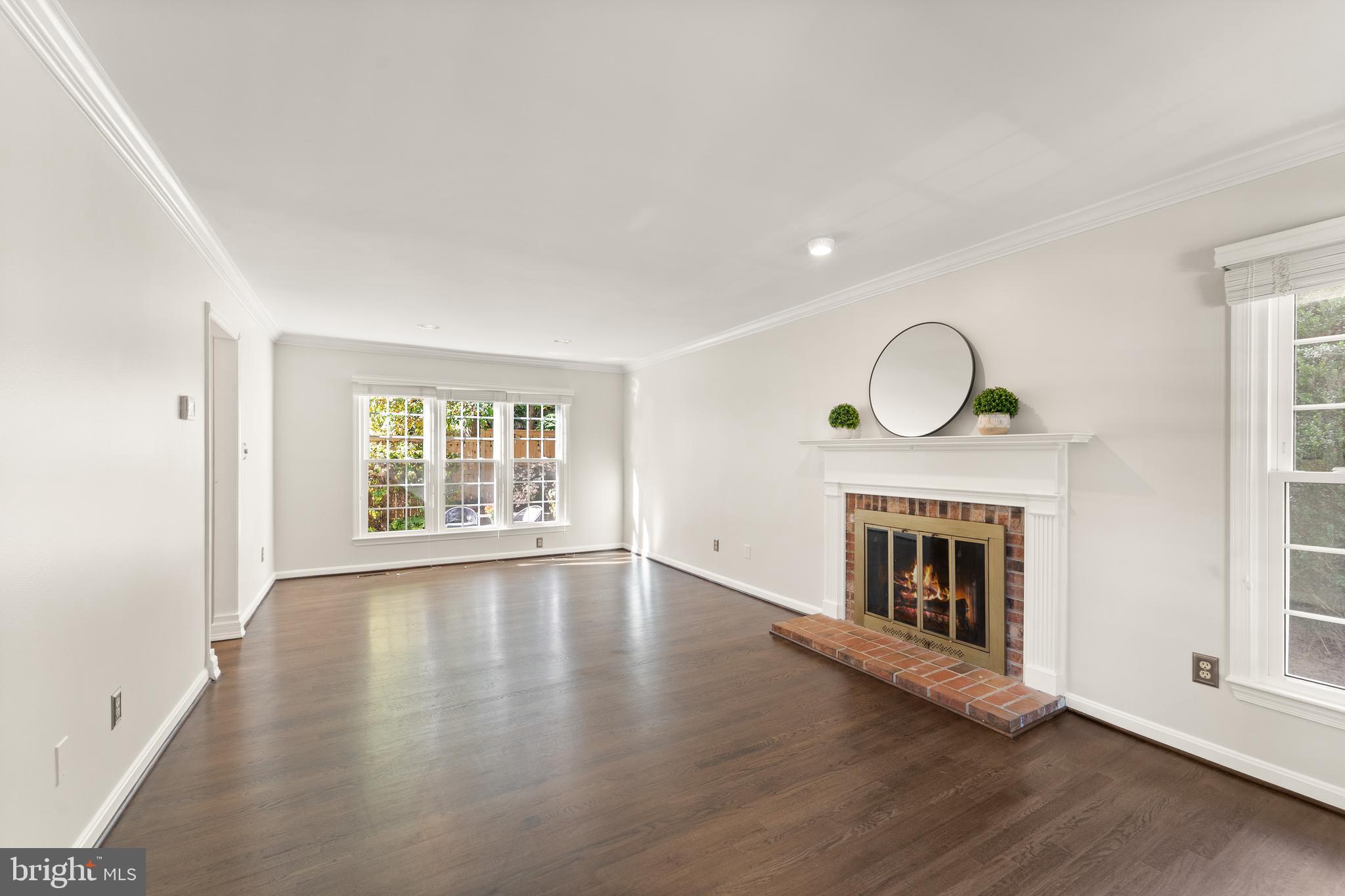 2082 COBBLESTONE LANE