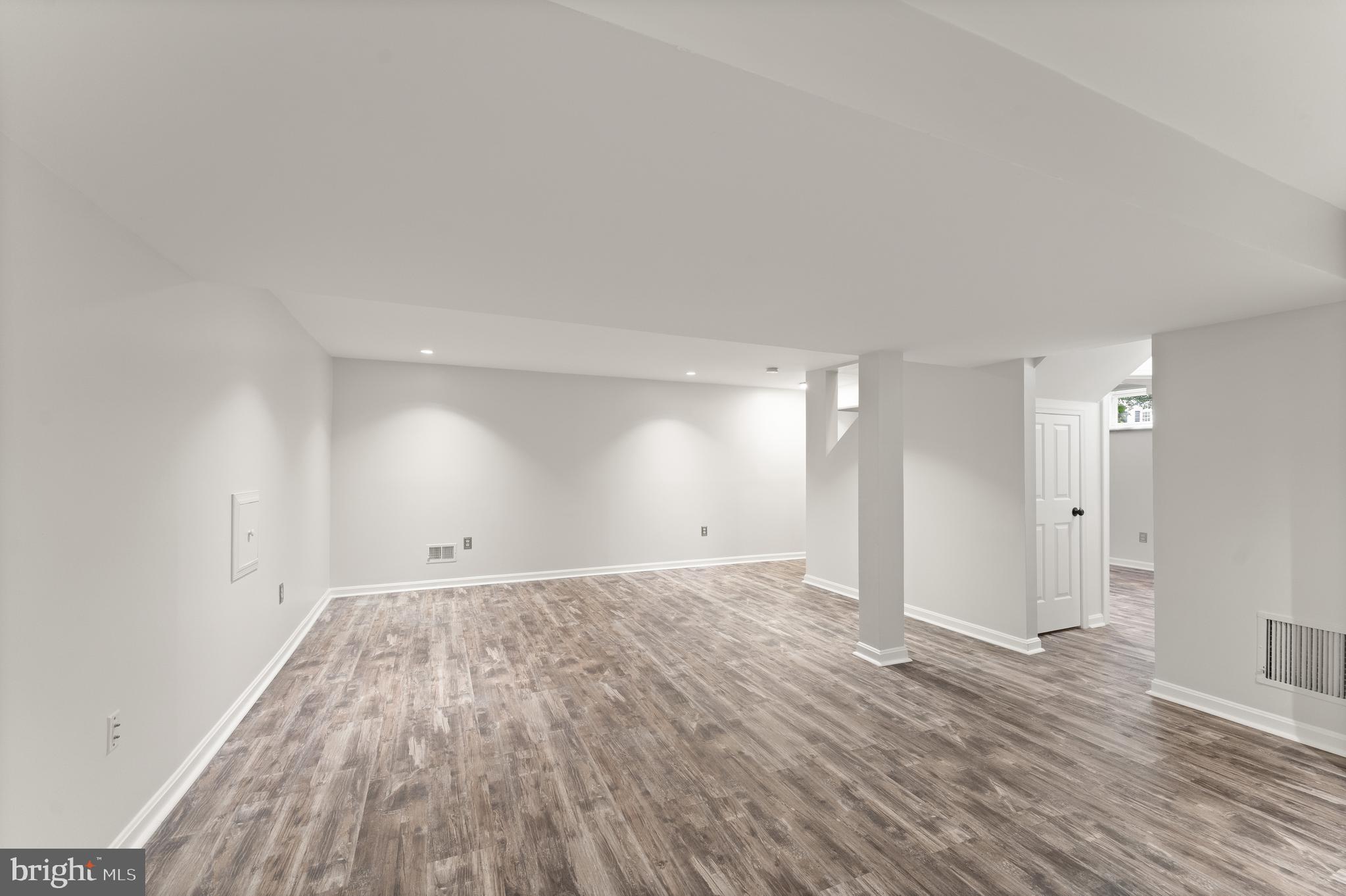 2082 COBBLESTONE LANE