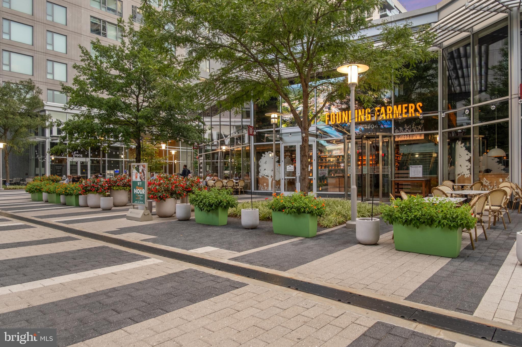 2082 COBBLESTONE LANE