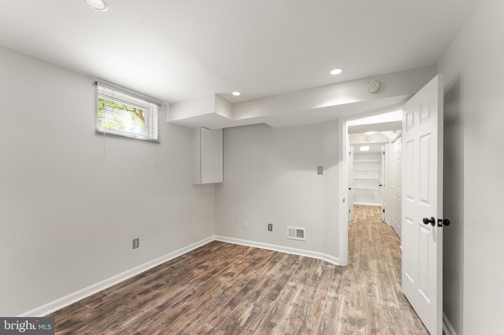 2082 COBBLESTONE LANE