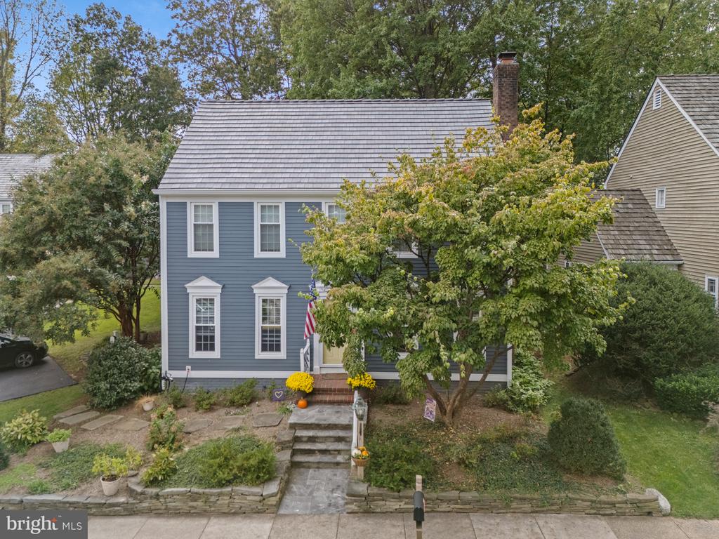 2082 COBBLESTONE LANE