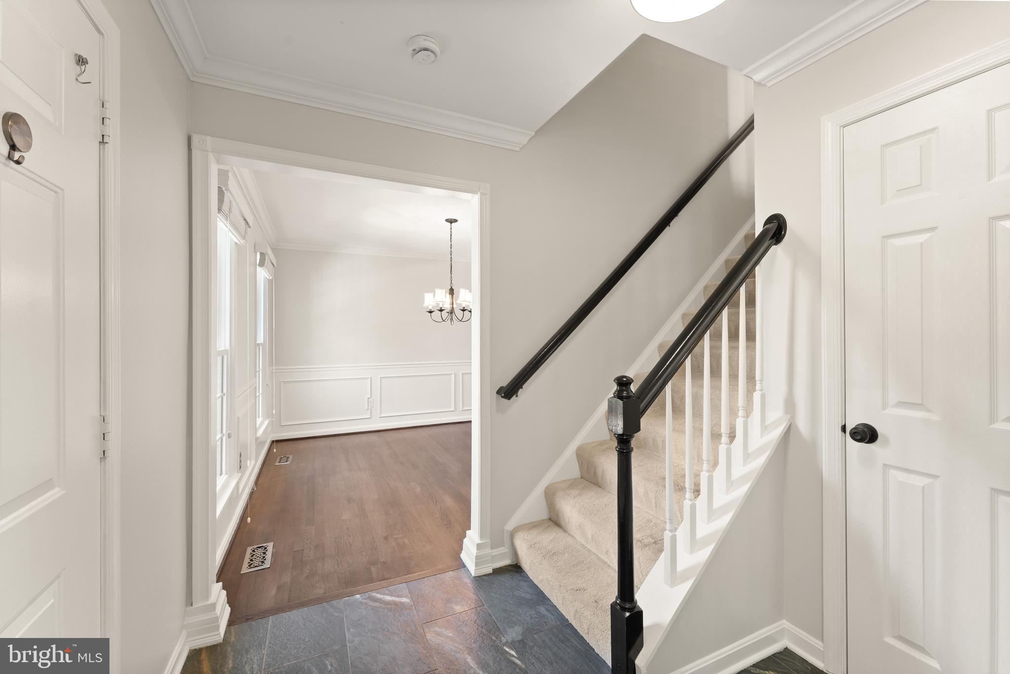 2082 COBBLESTONE LANE