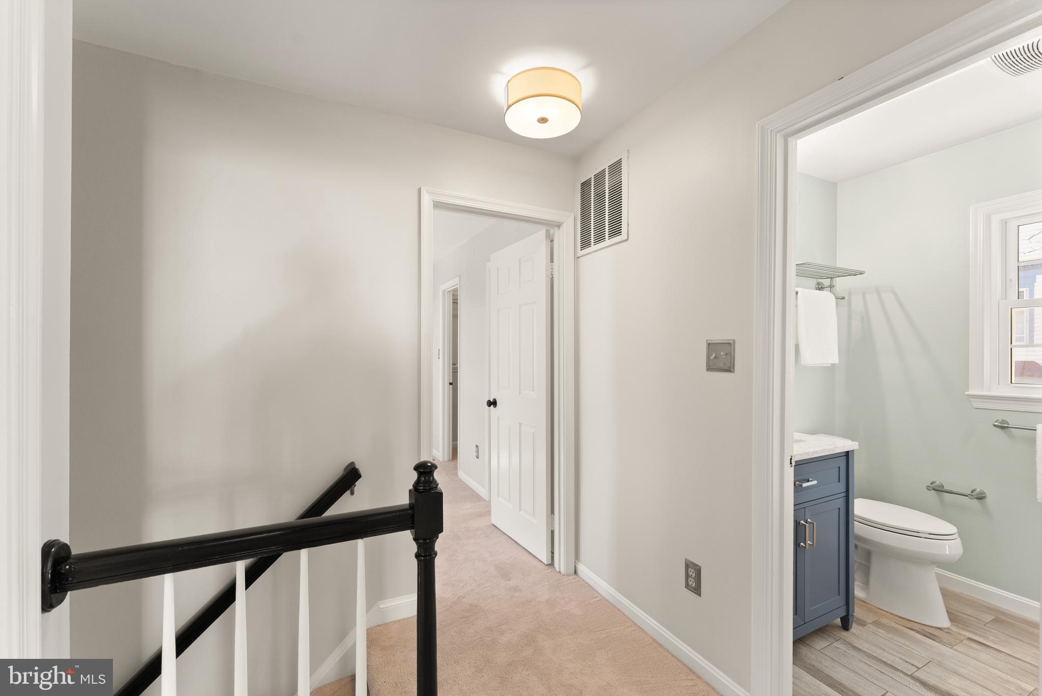 2082 COBBLESTONE LANE