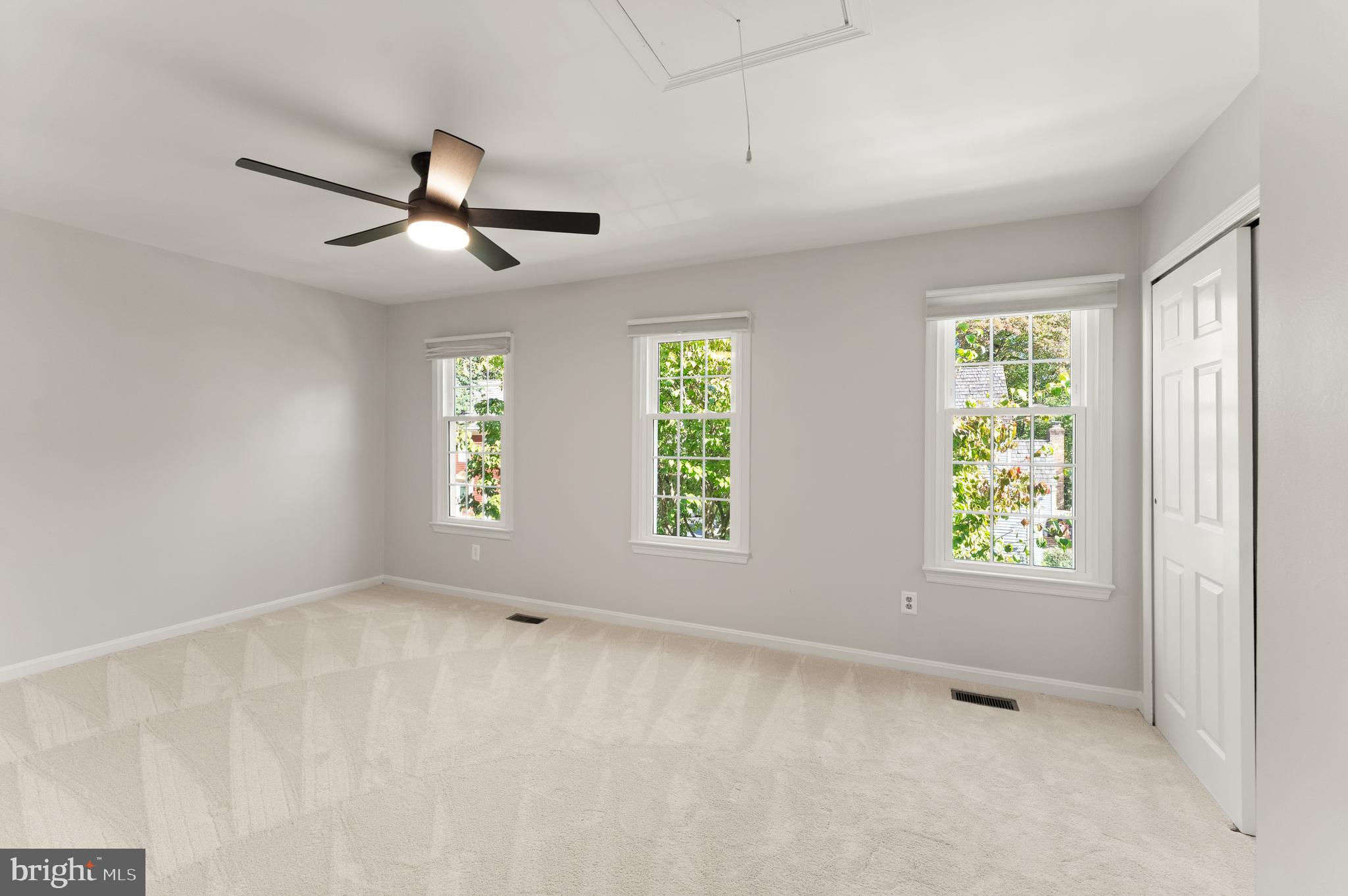 2082 COBBLESTONE LANE