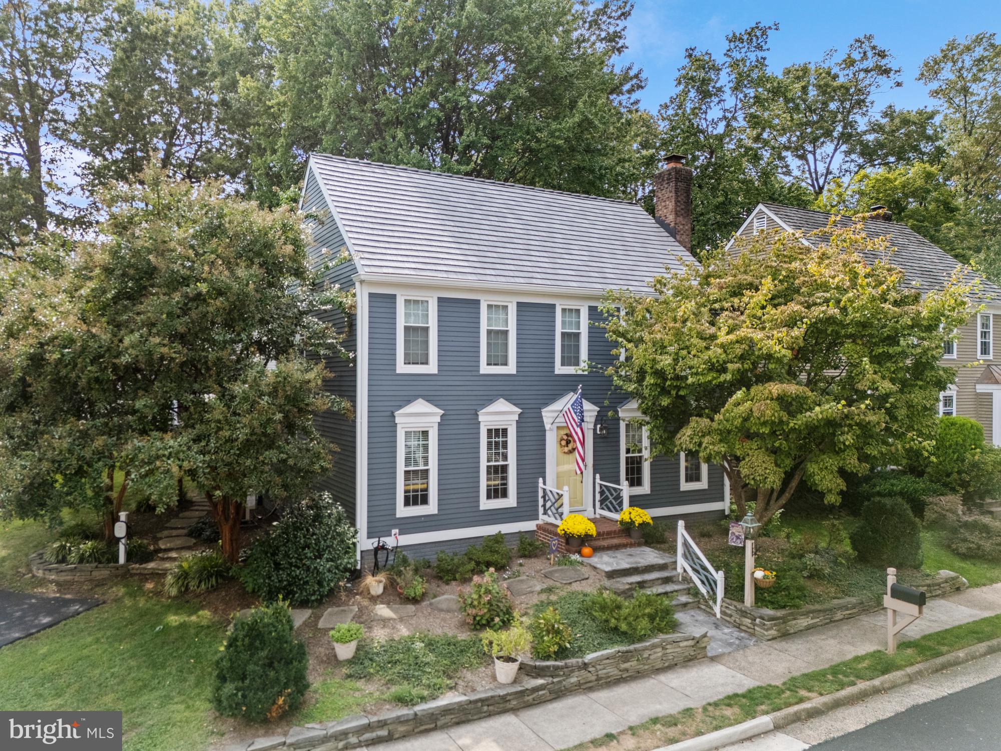 2082 COBBLESTONE LANE