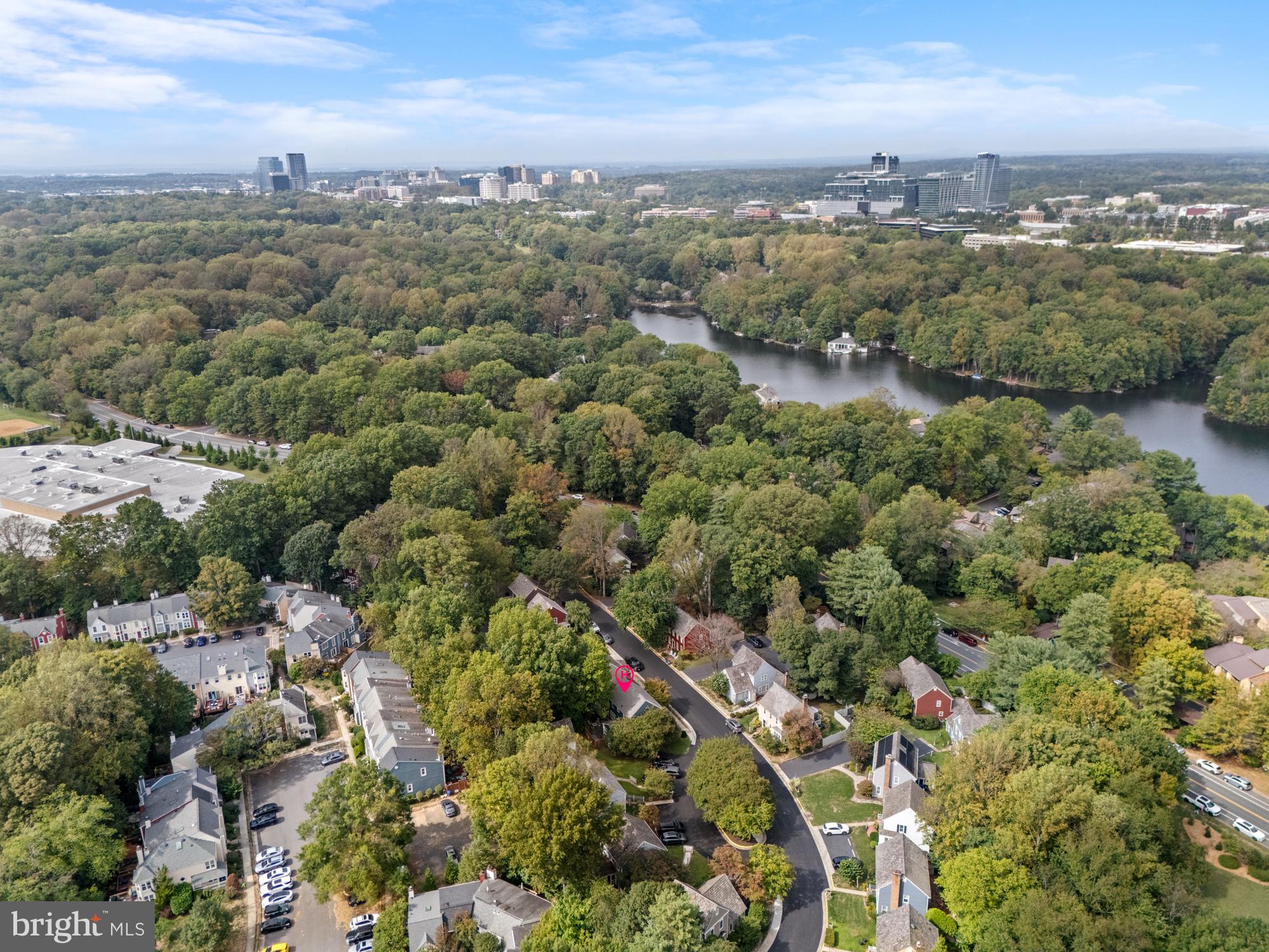 2082 COBBLESTONE LANE