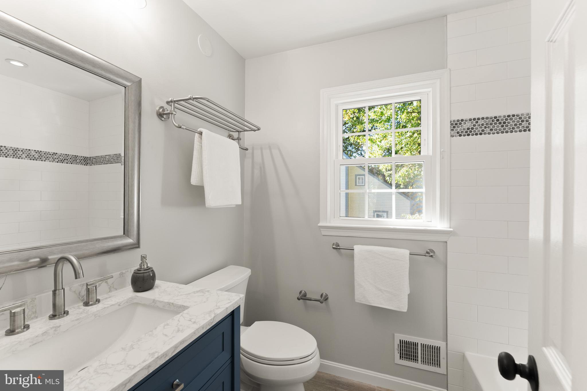 2082 COBBLESTONE LANE