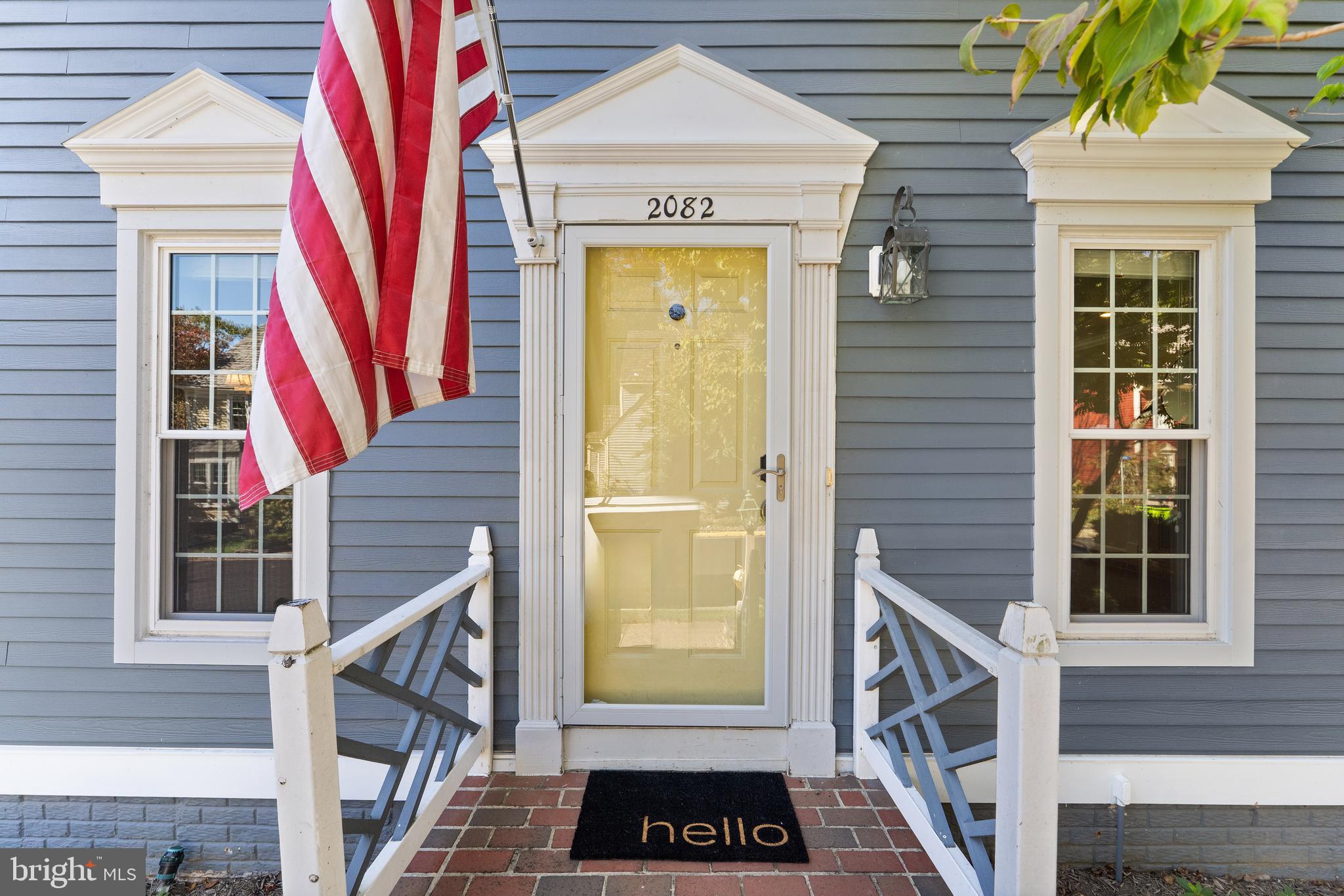 2082 COBBLESTONE LANE